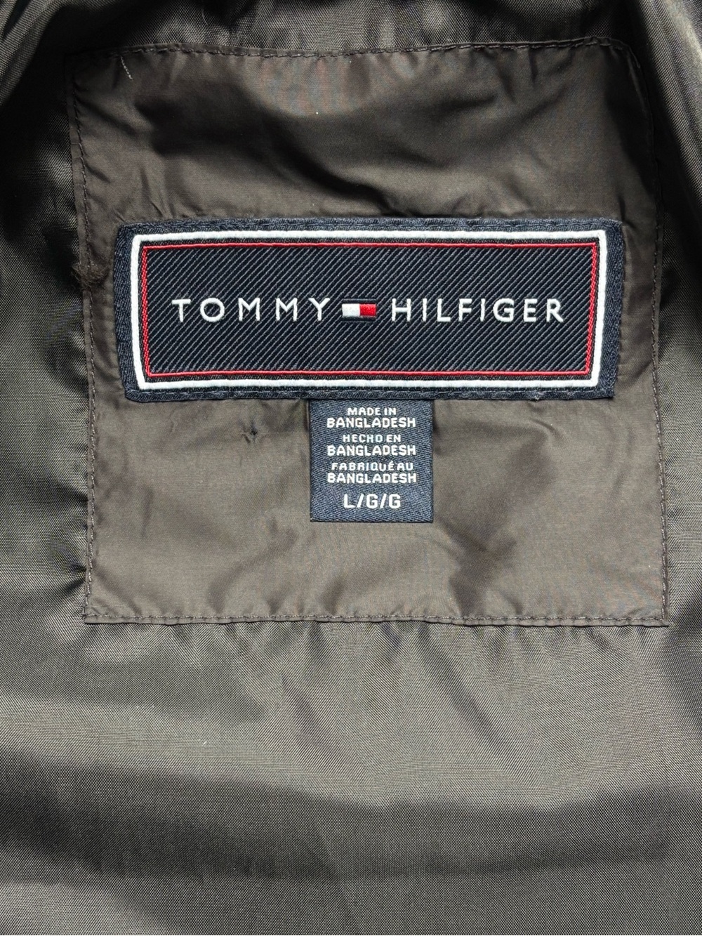 NWT Tommy Hilfiger Black Chevron Puffer Jacket Hooded Packable Large TW5MPC30 - Picture 7 of 12